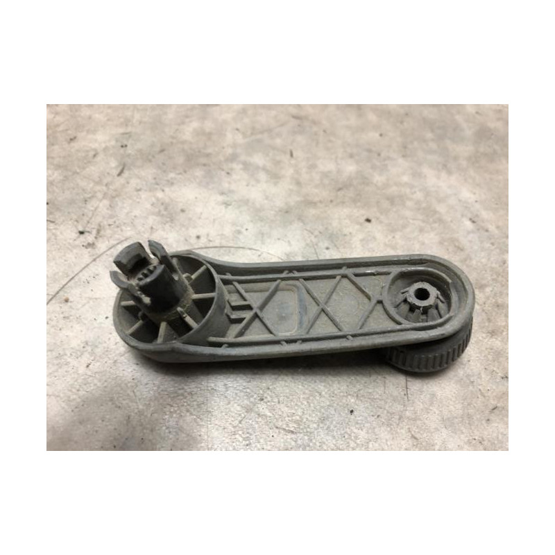 Manivelle de leve vitre PEUGEOT  d’occasion
