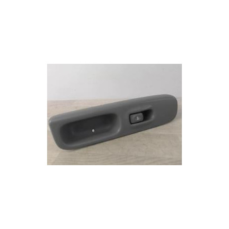 Interrupteur de leve vitre avant droit RENAULT TWINGO 1 PHASE 3 d’occasion