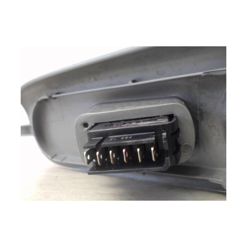 Interrupteur de leve vitre avant droit RENAULT TWINGO 1 PHASE 3 d’occasion