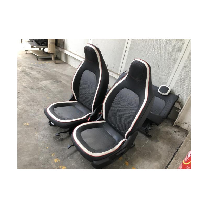 Interieur complet RENAULT TWINGO 3 PHASE 1 d’occasion