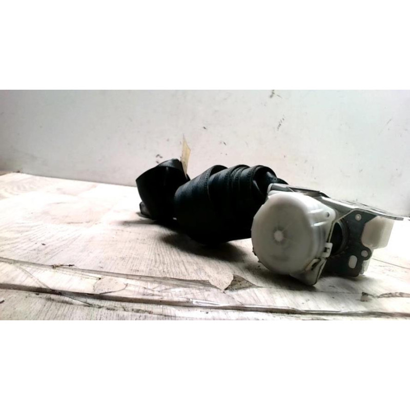 Ceinture arriere droit TOYOTA YARIS 2 PHASE 1 d’occasion