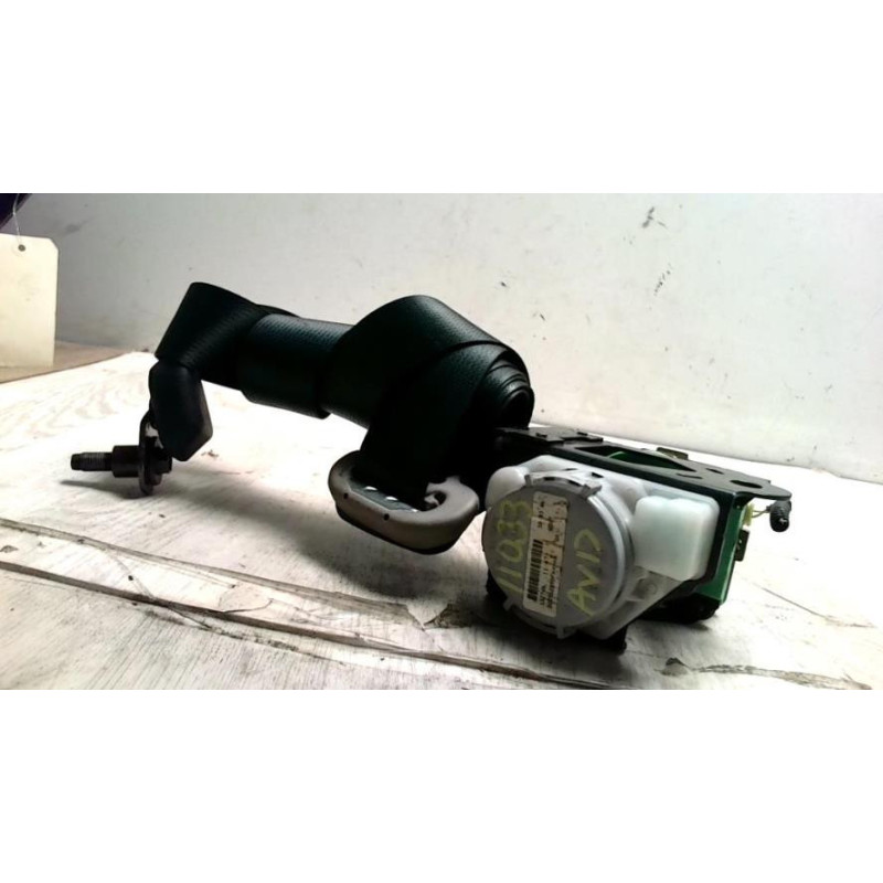Ceinture avant droit TOYOTA YARIS 2 PHASE 1 d’occasion