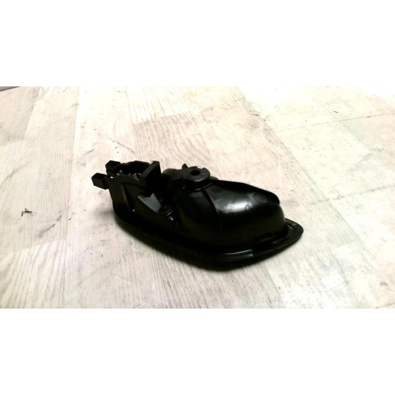 Poignee interieur avant droit RENAULT MEGANE 4 PHASE 1 d’occasion