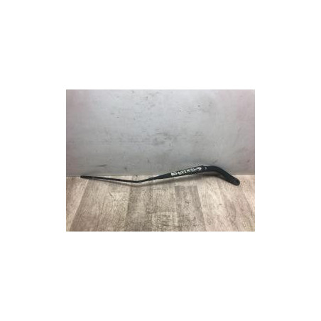 Bras essuie glace avant droit RENAULT TWINGO 3 PHASE 1 d’occasion