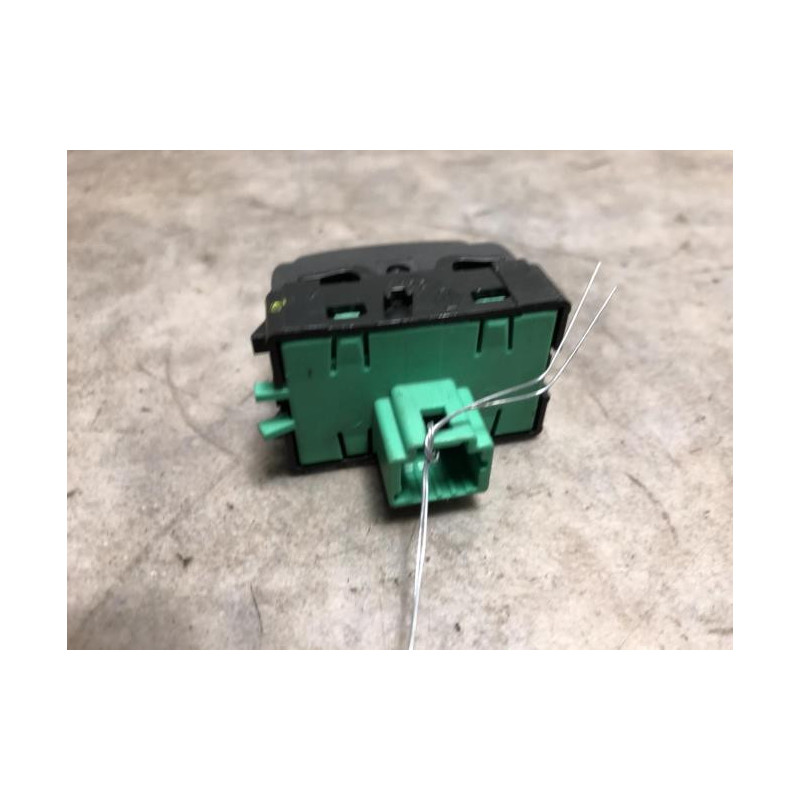 Bouton/Interrupteur RENAULT TWINGO 3 PHASE 1 d’occasion