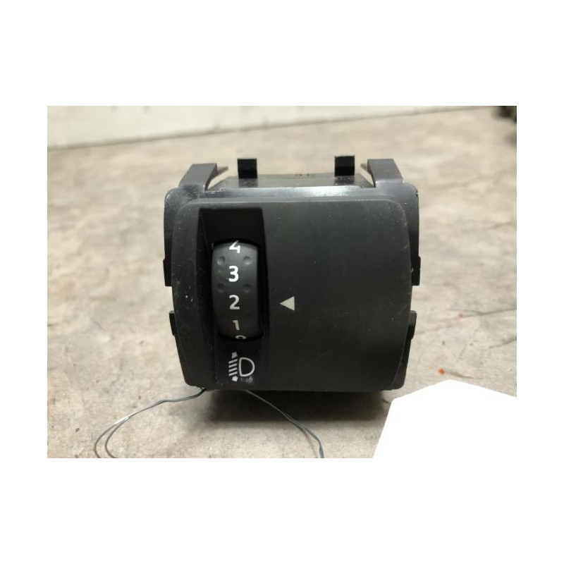 Commande de reglage hauteur de phare RENAULT TWINGO 3 PHASE 1 d’occasion