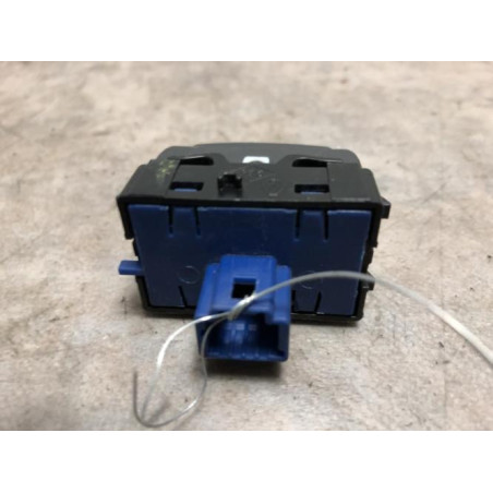 Bouton/Interrupteur RENAULT TWINGO 3 PHASE 1 d’occasion