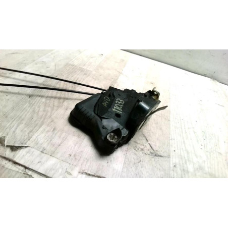 Serrure avant droit TOYOTA YARIS 2 PHASE 1 d’occasion