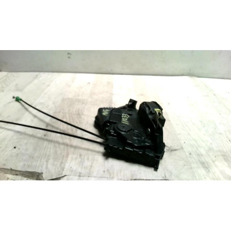 Serrure avant gauche TOYOTA YARIS 2 PHASE 1 d’occasion