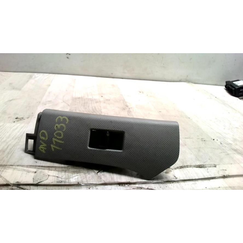 Interrupteur de leve vitre avant droit TOYOTA YARIS 2 PHASE 1 d’occasion