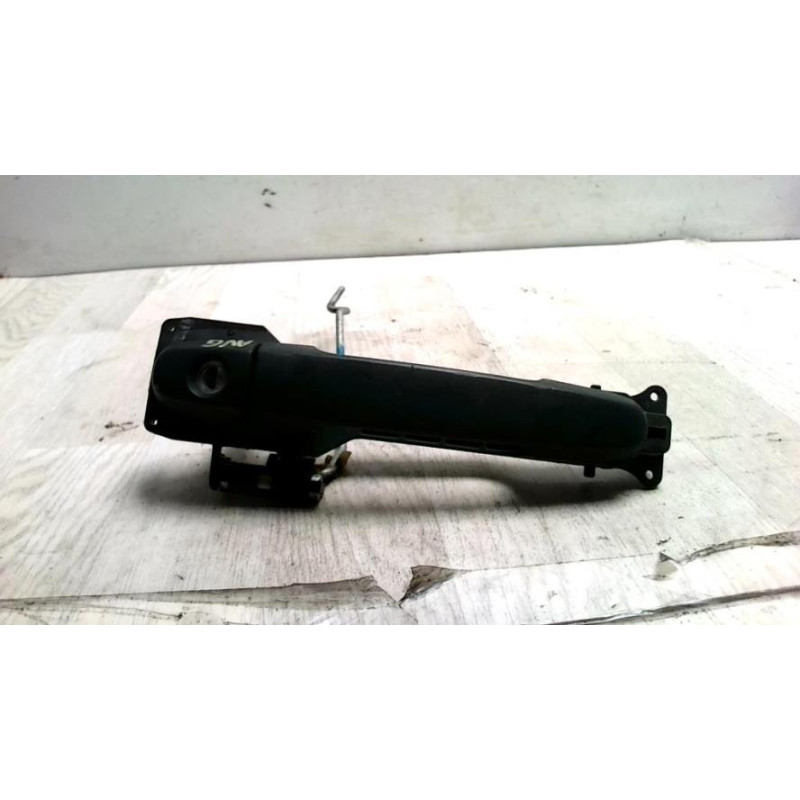 Poignee porte avant gauche TOYOTA YARIS 2 PHASE 1 d’occasion