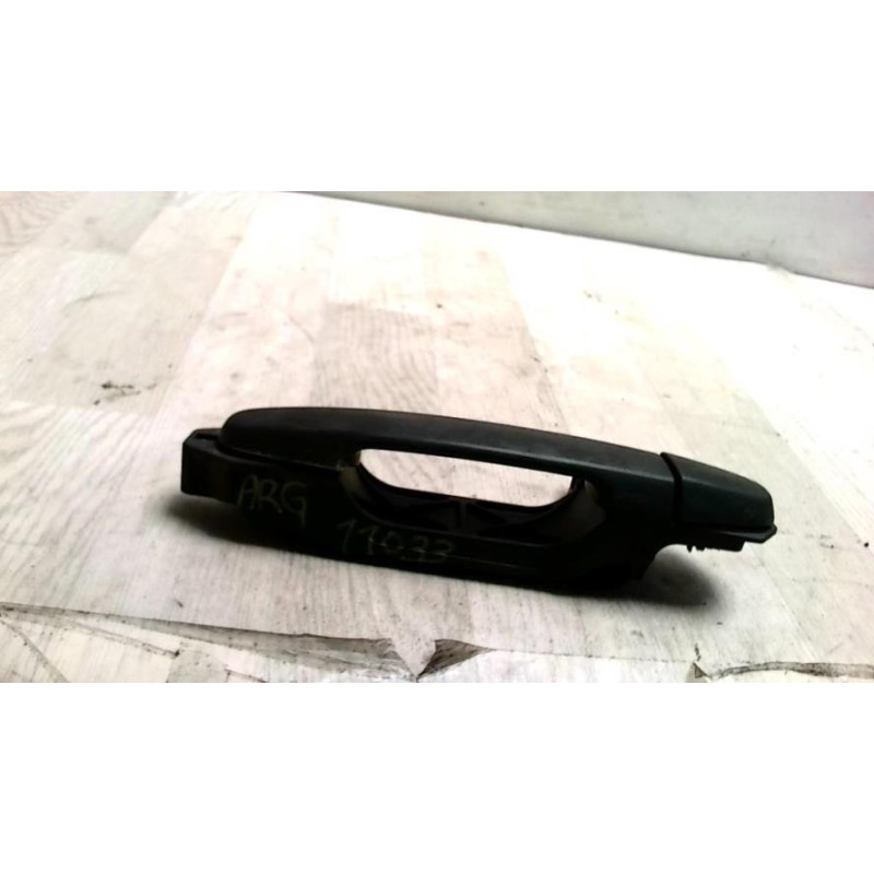 Poignee porte arriere gauche TOYOTA YARIS 2 PHASE 1 d’occasion