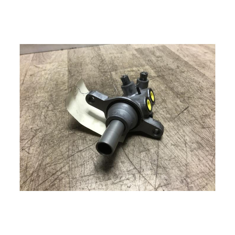 Maitre cylindre (freinage) RENAULT TWINGO 3 PHASE 1 d’occasion