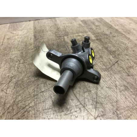 Maitre cylindre (freinage) RENAULT TWINGO 3 PHASE 1 d’occasion