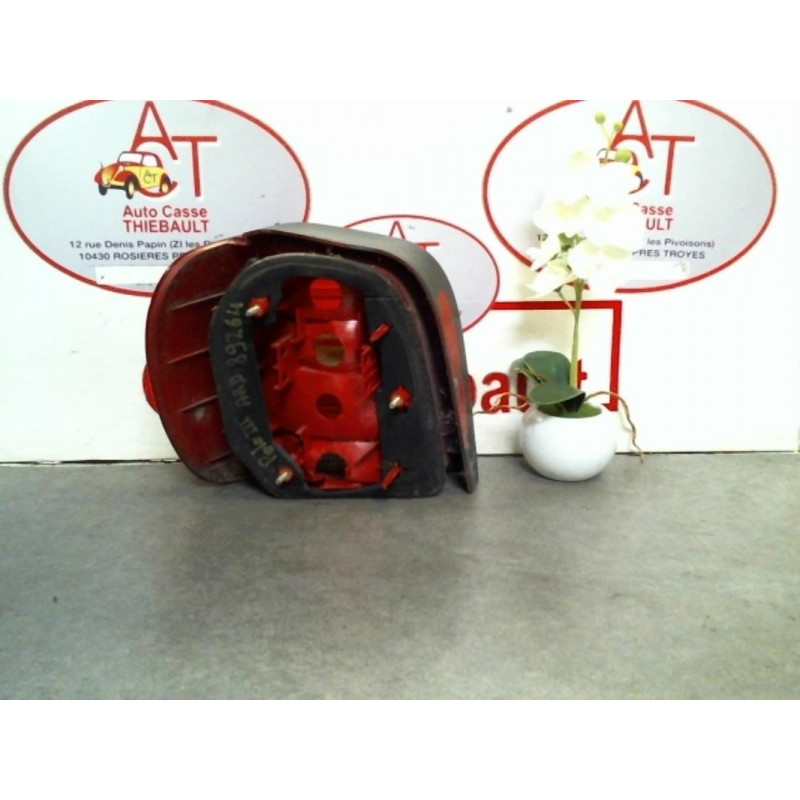 Feu arriere principal droit (feux) VOLKSWAGEN POLO III (6N2) PHASE 2 d’occasion
