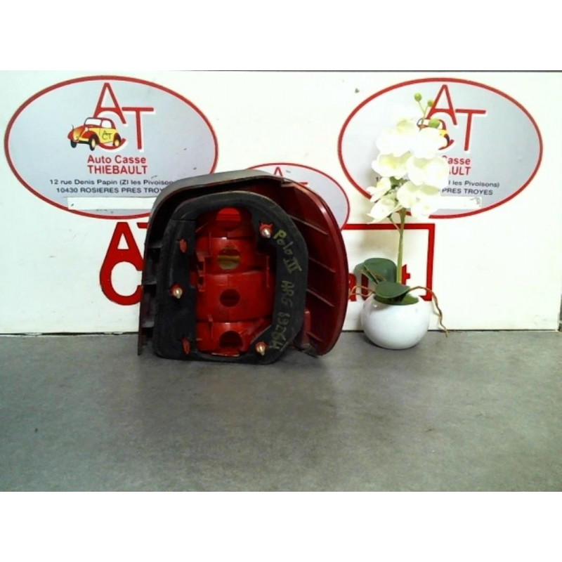 Feu arriere principal gauche (feux) VOLKSWAGEN POLO III (6N2) PHASE 2 d’occasion