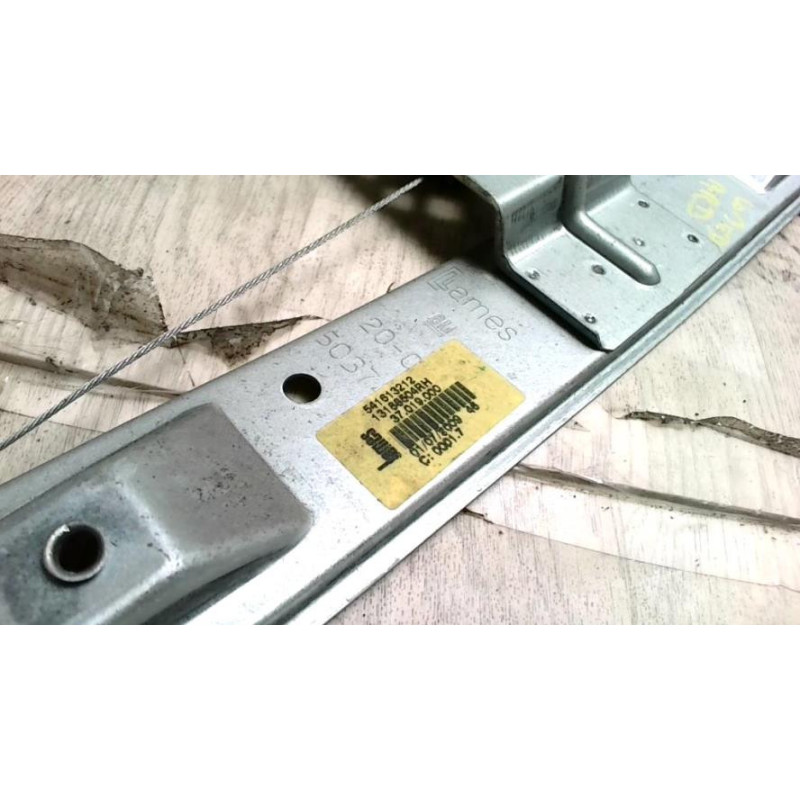 Leve vitre mecanique arriere droit OPEL CORSA D PHASE 1 d’occasion