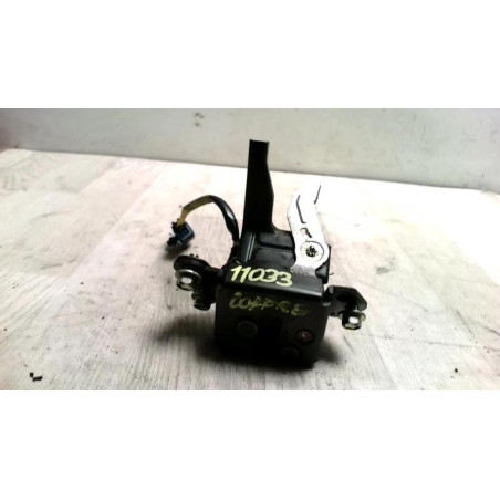 Serrure de coffre TOYOTA YARIS 2 PHASE 1 d’occasion