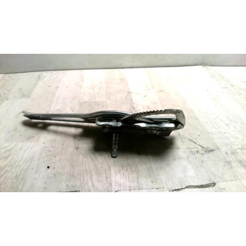 Leve vitre mecanique arriere droit TOYOTA YARIS 2 PHASE 1 d’occasion