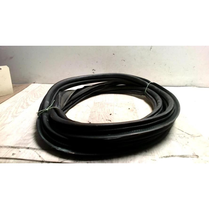Joint de coffre RENAULT MEGANE 4 PHASE 1 d’occasion
