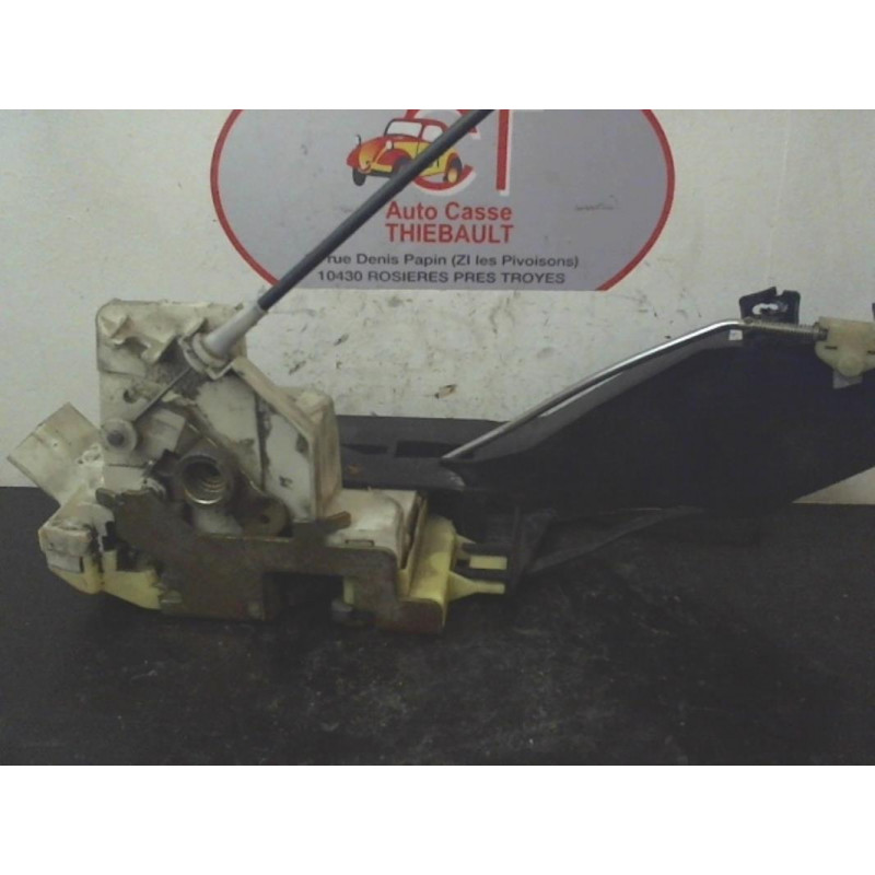 Serrure avant droit FORD FOCUS d’occasion