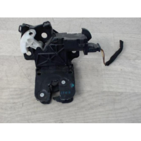 Serrure de hayon AUDI A4 2 AVANT PHASE 2 BREAK d’occasion