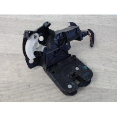 Serrure de hayon AUDI A4 2 AVANT PHASE 2 BREAK d’occasion