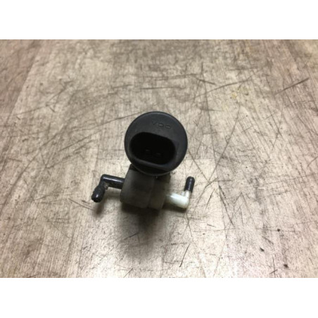 Pompe lave glace avant VOLKSWAGEN POLO 4 PHASE 1 d’occasion