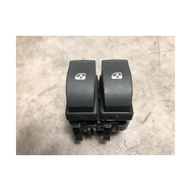 Interrupteur de leve vitre avant gauche NISSAN INTERSTAR 1 PHASE 2 d’occasion
