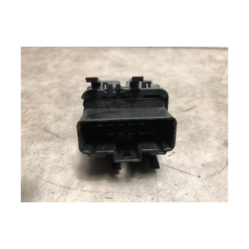 Interrupteur de leve vitre avant gauche NISSAN INTERSTAR 1 PHASE 2 d’occasion