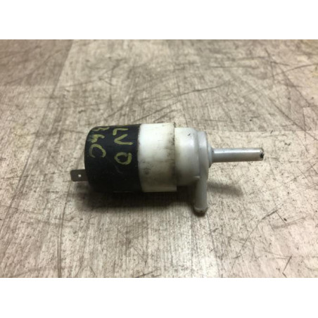 Pompe lave glace avant VOLVO 360 d’occasion