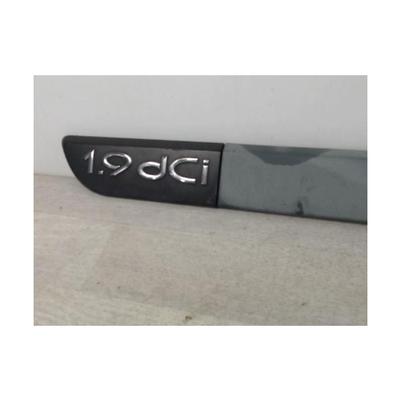 Baguette de porte avant gauche RENAULT SCENIC 2 PHASE 1 d’occasion