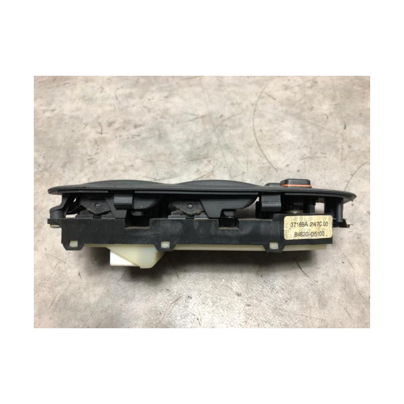 Interrupteur de leve vitre avant gauche TOYOTA AVENSIS 2 PHASE 1 d’occasion