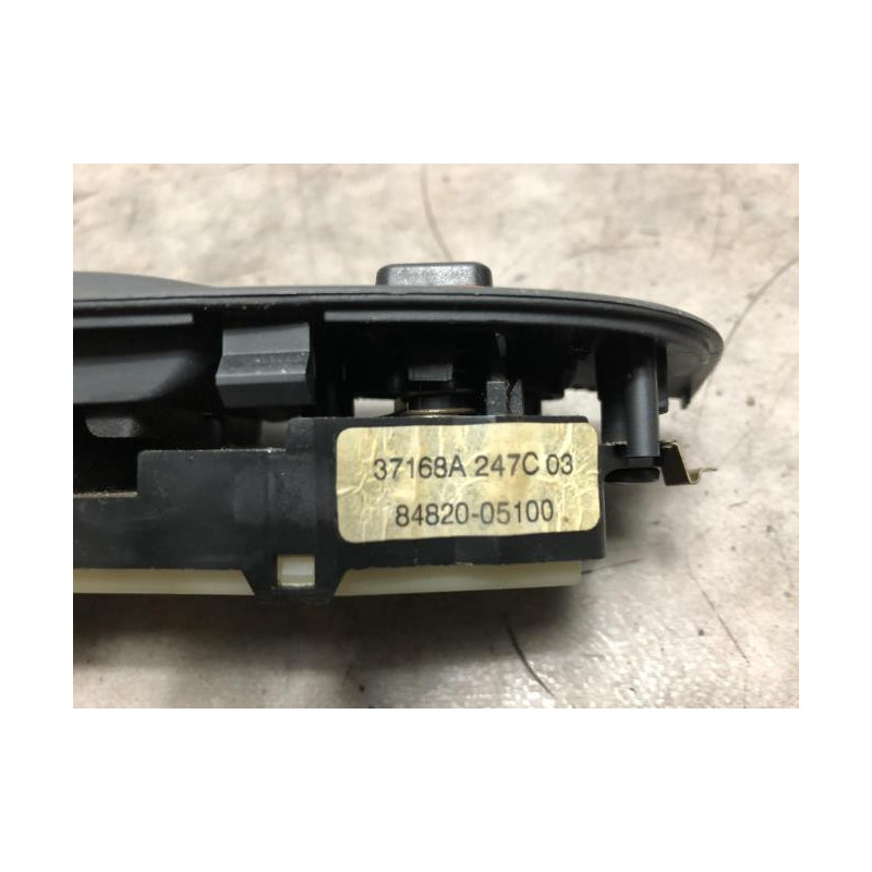 Interrupteur de leve vitre avant gauche TOYOTA AVENSIS 2 PHASE 1 d’occasion