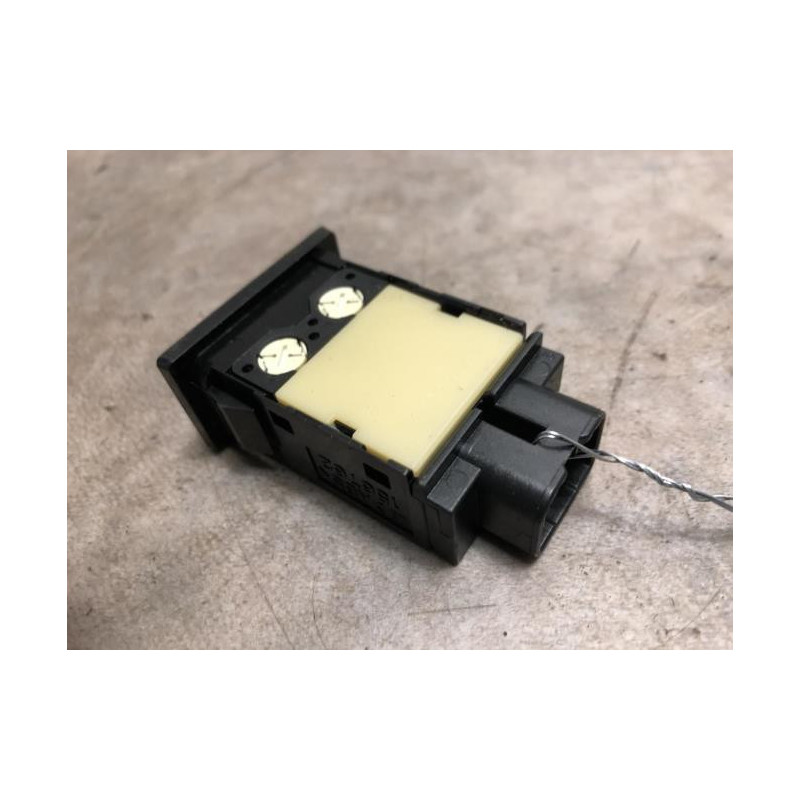 Bouton/Interrupteur TOYOTA AVENSIS 2 PHASE 1 d’occasion