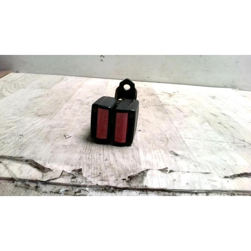 Attache ceinture arriere centrale PEUGEOT 407 PHASE 1 BREAK d’occasion