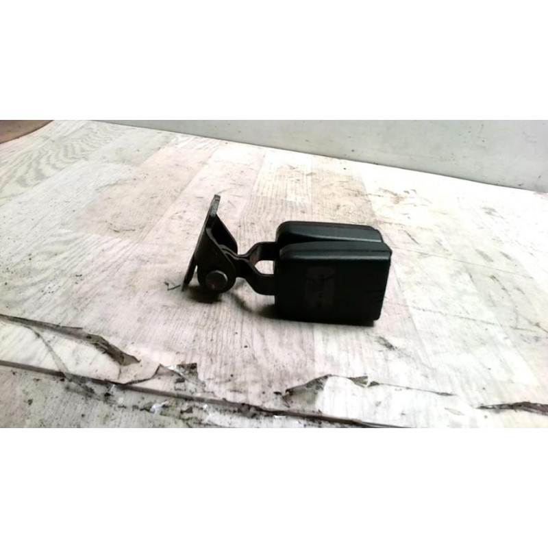 Attache ceinture arriere centrale PEUGEOT 407 PHASE 1 BREAK d’occasion