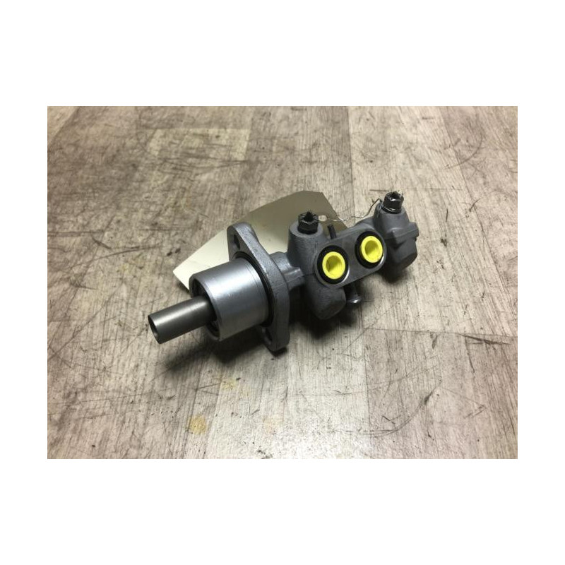Maitre cylindre (freinage) RENAULT TWINGO 2 PHASE 2 d’occasion