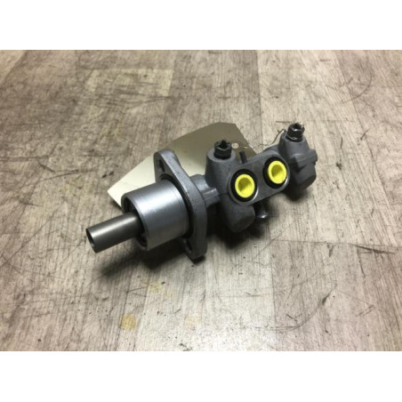 Maitre cylindre (freinage) RENAULT TWINGO 2 PHASE 2 d’occasion