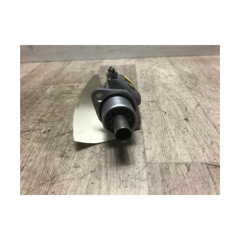 Maitre cylindre (freinage) RENAULT TWINGO 2 PHASE 2 d’occasion