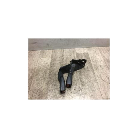 Attache ceinture arriere gauche TOYOTA AVENSIS 2 PHASE 1 d’occasion