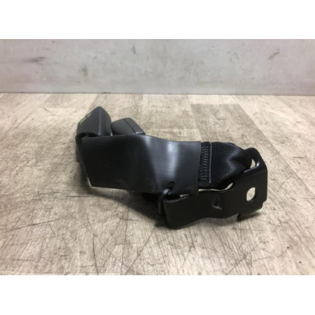 Attache ceinture arriere gauche TOYOTA AVENSIS 2 PHASE 1 d’occasion