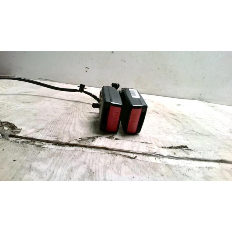 Attache ceinture arriere gauche PEUGEOT 207 PHASE 2 d’occasion