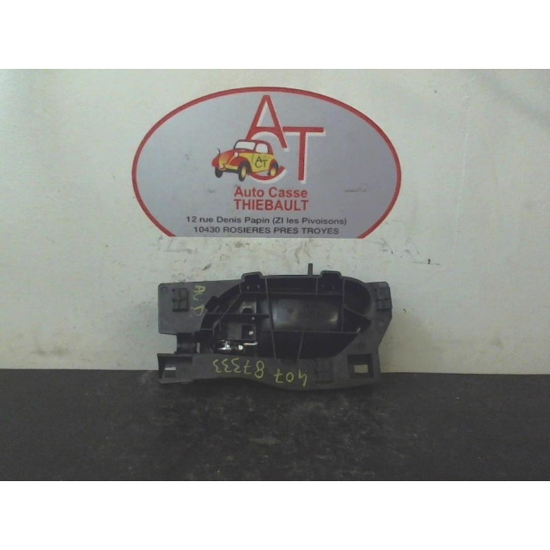 Poignee interieur avant droit PEUGEOT 407 PHASE 1 d’occasion