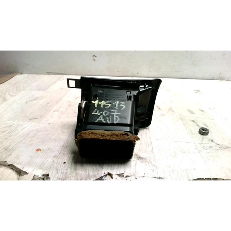 Aerateur tableau de bord avant droit PEUGEOT 407 PHASE 1 BREAK d’occasion
