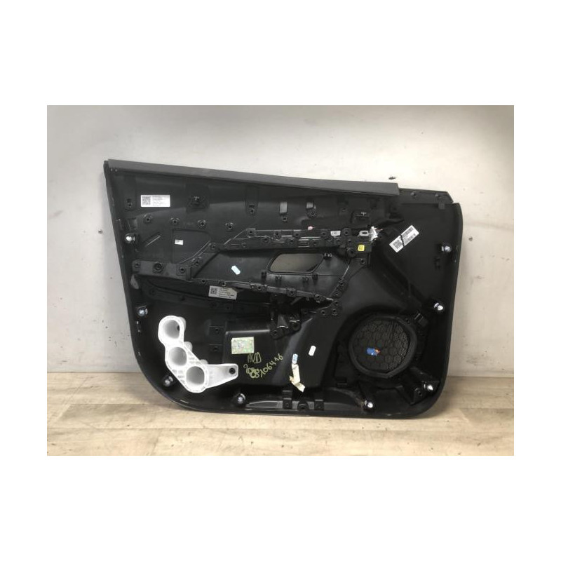 Panneau de porte avant droit PEUGEOT 2008 2 d’occasion
