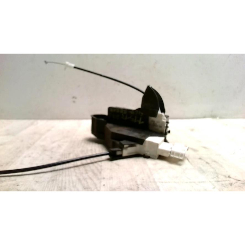 Serrure avant gauche PEUGEOT 407 PHASE 1 BREAK d’occasion