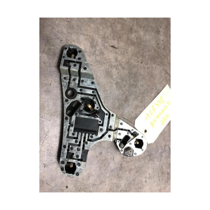 Platine feu arriere droit TOYOTA AVENSIS 2 PHASE 1 d’occasion