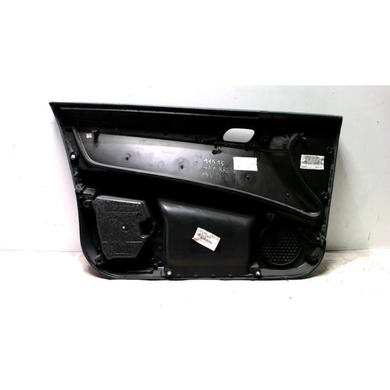 Panneau de porte avant droit PEUGEOT 407 PHASE 1 BREAK d’occasion