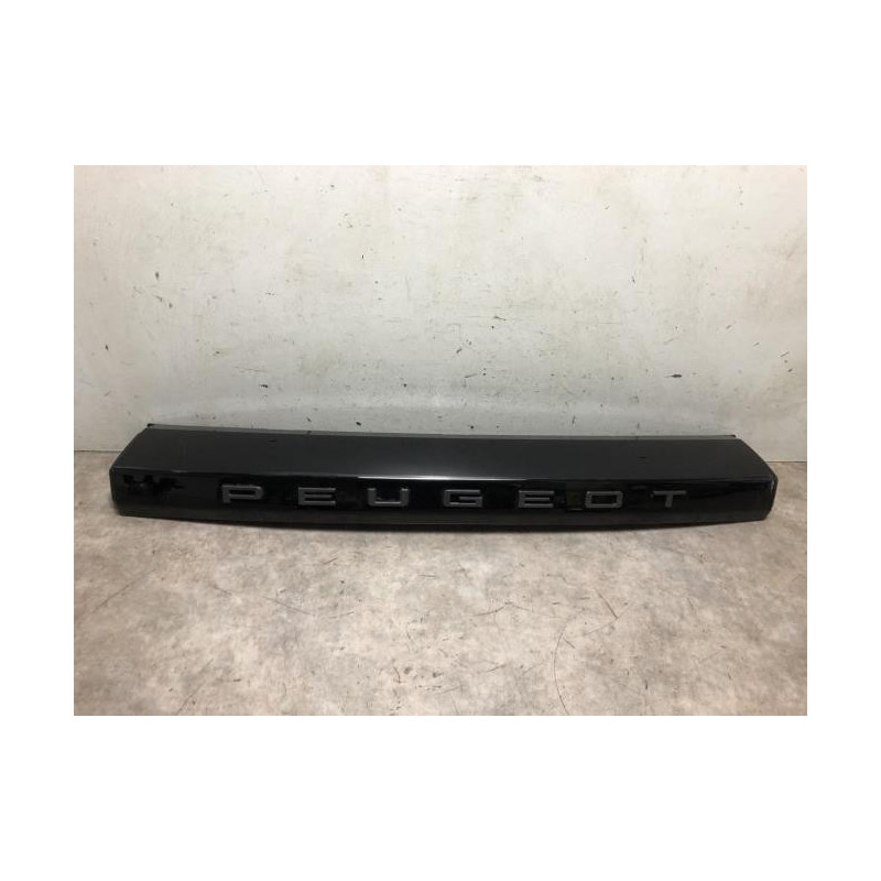 Baguette de coffre PEUGEOT 2008 2 d’occasion